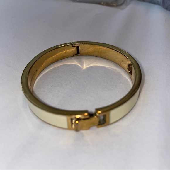 Kate Spade Hole Punch Spade Hinge Bangle Bracelet - Picture 10 of 14